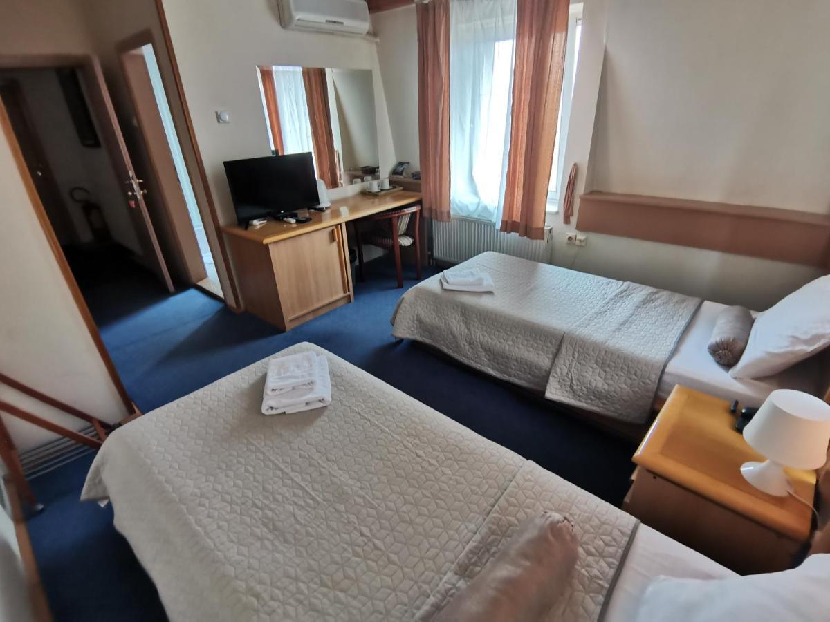 Garni Hotel Panorama Lux Ni Εξωτερικό φωτογραφία