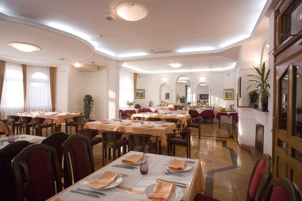 Garni Hotel Panorama Lux Ni Εξωτερικό φωτογραφία