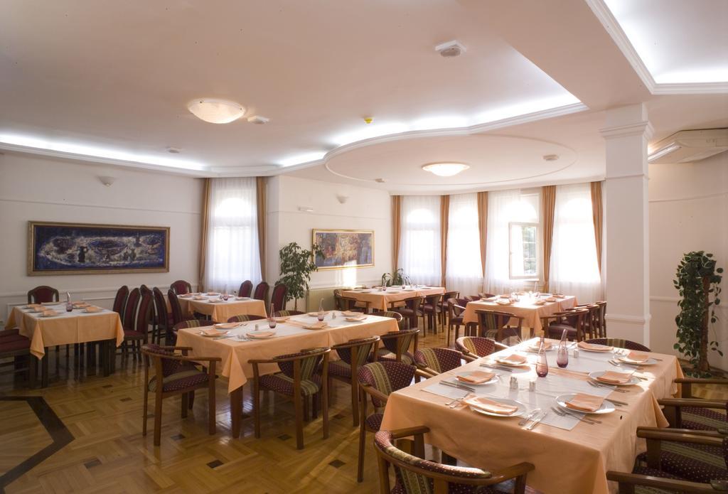 Garni Hotel Panorama Lux Ni Εξωτερικό φωτογραφία